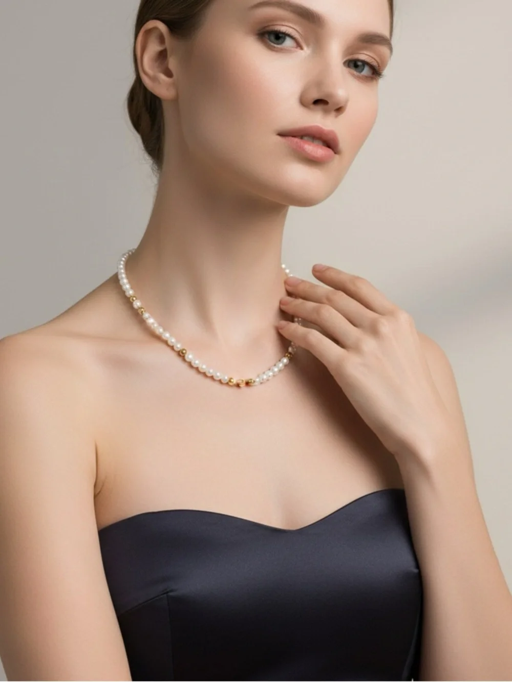 Classic Pearl necklace w/ Gold Beads - Picture 16 of 16